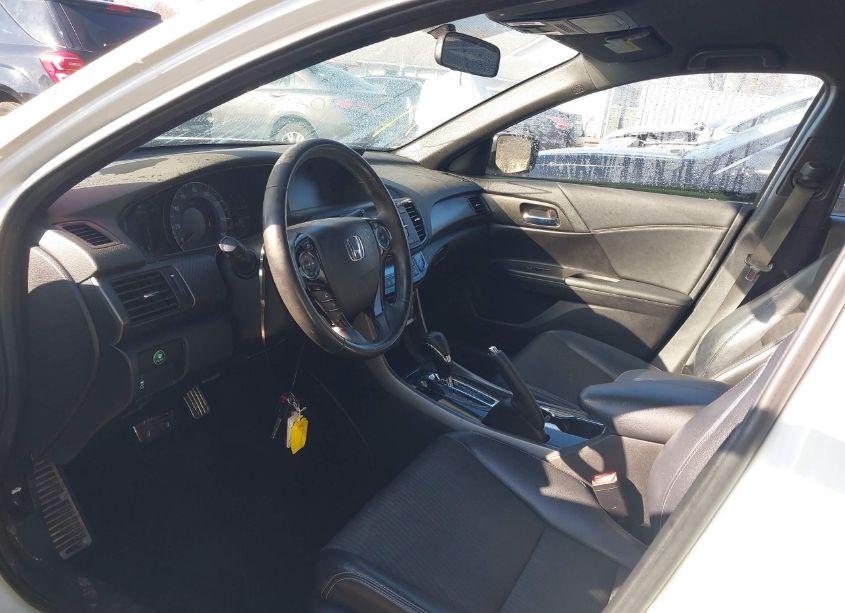 Photo 5 of 2016 Honda Accord SPORT (VIN 1HGCR2F54GA047717)