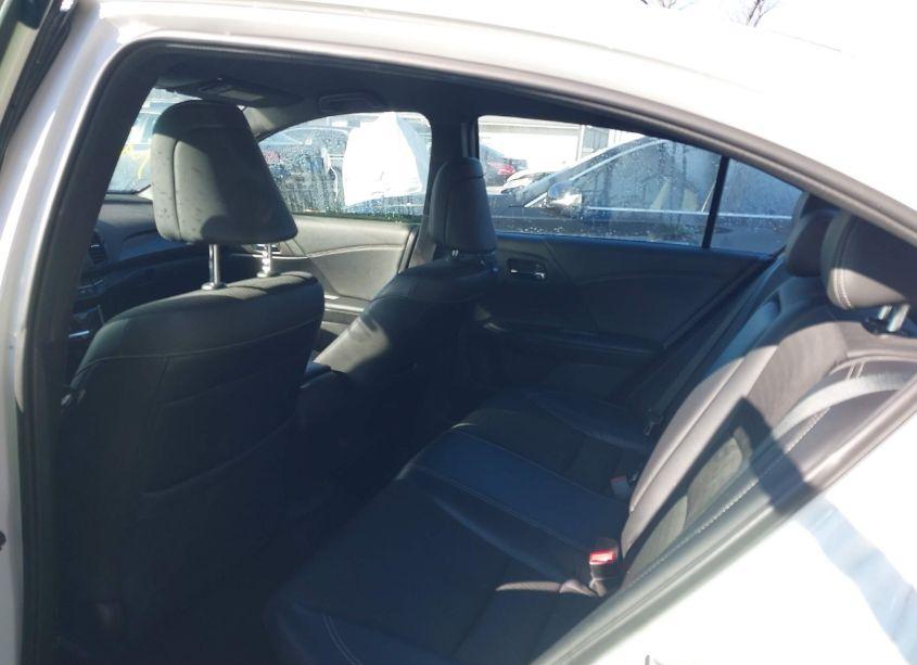 Photo 8 of 2016 Honda Accord SPORT (VIN 1HGCR2F54GA047717)