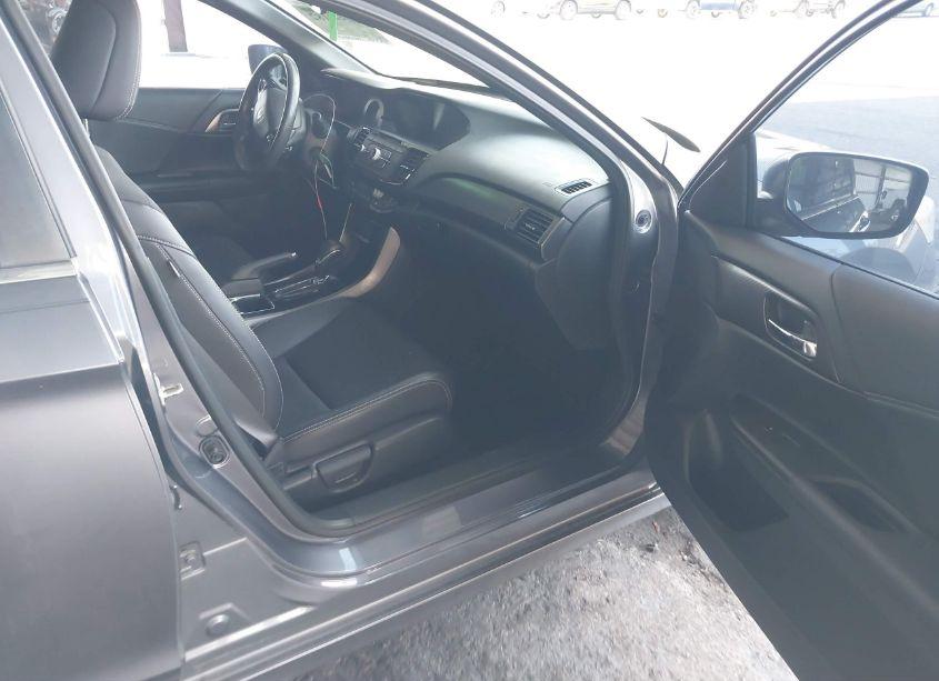 Photo 5 of 2016 Honda Accord SPORT (VIN 1HGCR2F54GA081141)