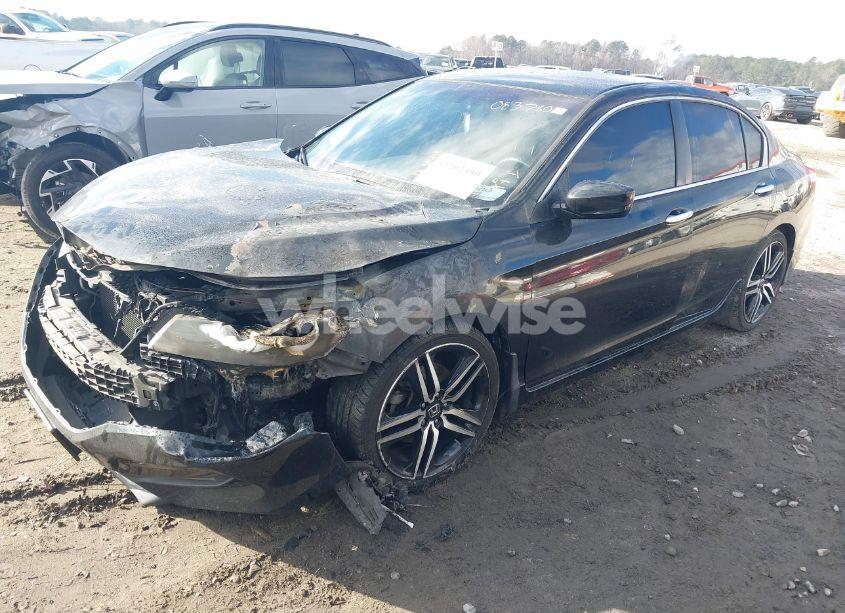 Photo 2 of 2016 Honda Accord SPORT (VIN 1HGCR2F54GA083780)