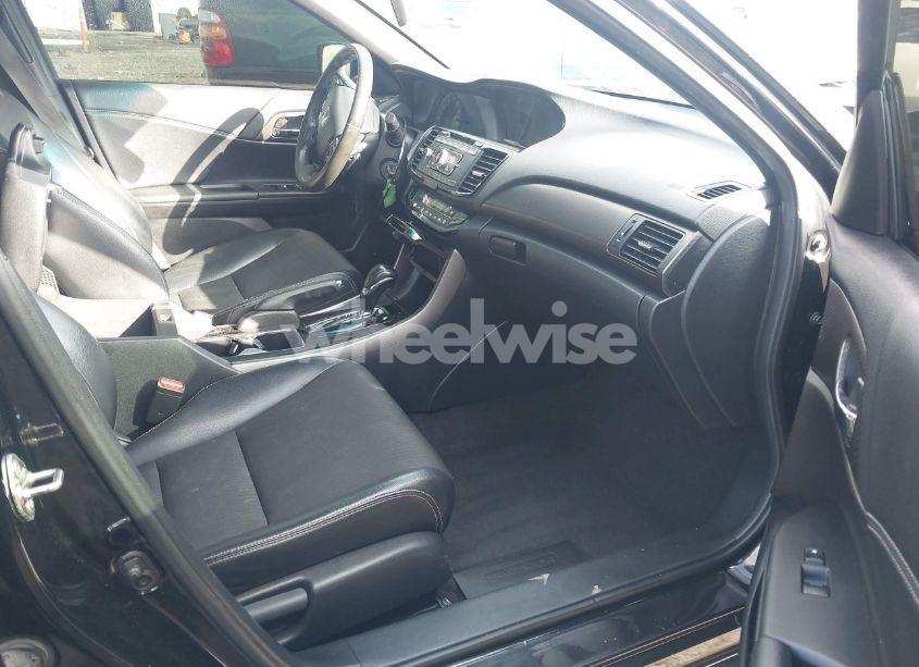 Photo 5 of 2016 Honda Accord SPORT (VIN 1HGCR2F54GA083780)