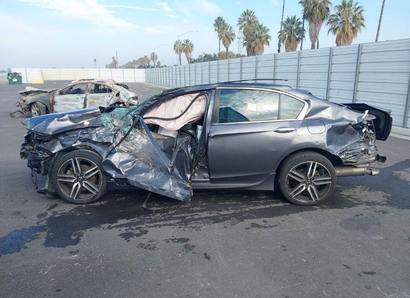 Photo 14 of 2016 Honda Accord SPORT (VIN 1HGCR2F54GA084217)