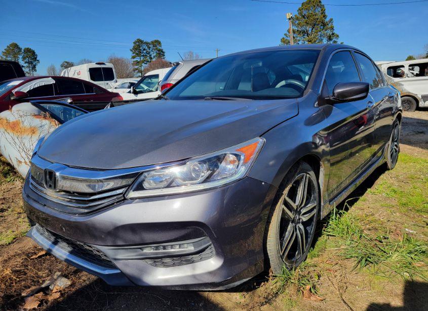 Photo 2 of 2016 Honda Accord (VIN 1HGCR2F54GA135408)
