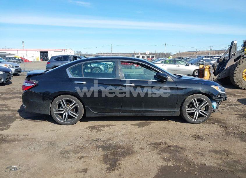 Photo 13 of 2016 Honda Accord SPORT (VIN 1HGCR2F54GA136865)