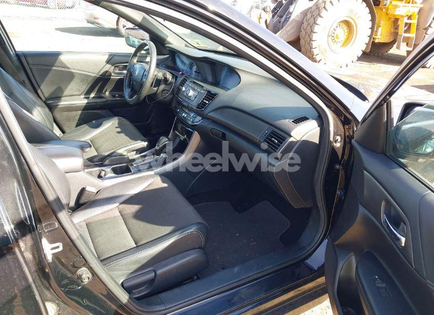 Photo 5 of 2016 Honda Accord SPORT (VIN 1HGCR2F54GA136865)