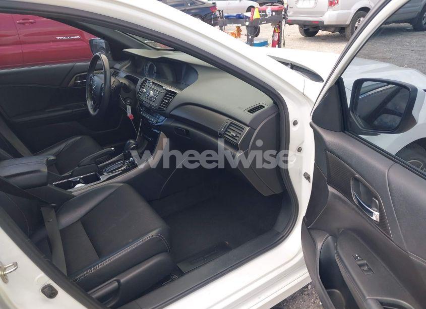 Photo 5 of 2016 Honda Accord SPORT (VIN 1HGCR2F54GA146294)