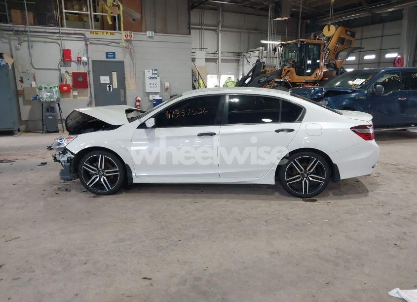 Photo 15 of 2016 Honda Accord SPORT (VIN 1HGCR2F54GA163385)