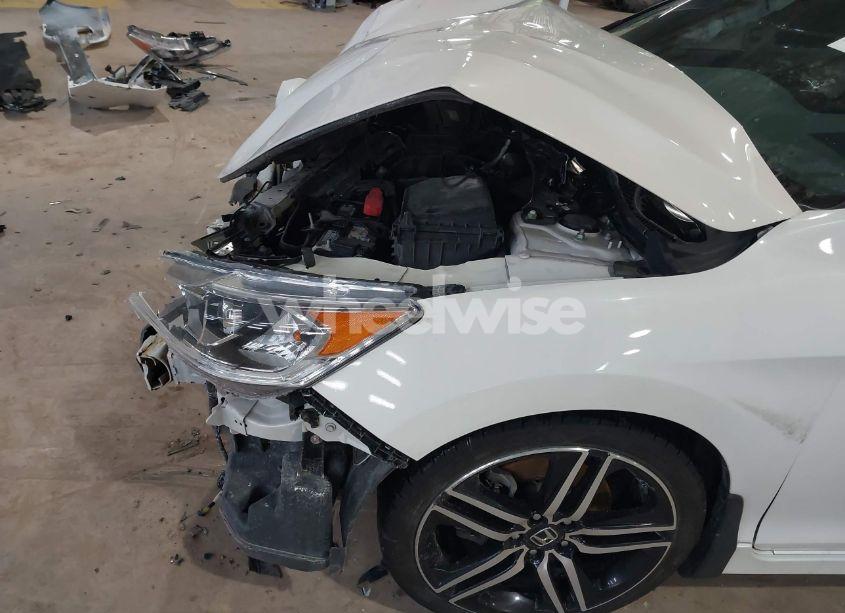 Photo 18 of 2016 Honda Accord SPORT (VIN 1HGCR2F54GA163385)