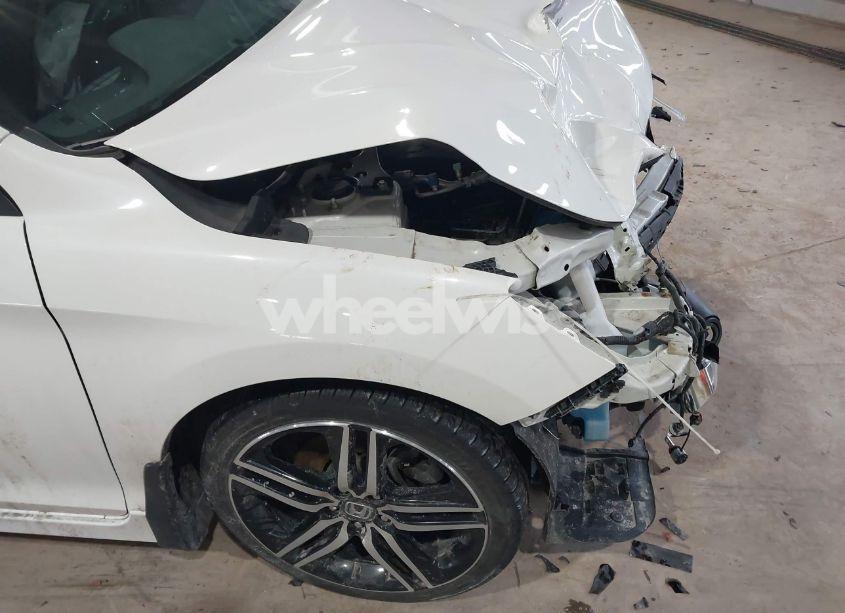 Photo 19 of 2016 Honda Accord SPORT (VIN 1HGCR2F54GA163385)