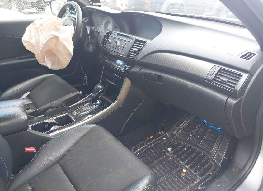 Photo 5 of 2017 Honda Accord SPORT (VIN 1HGCR2F54HA001824)