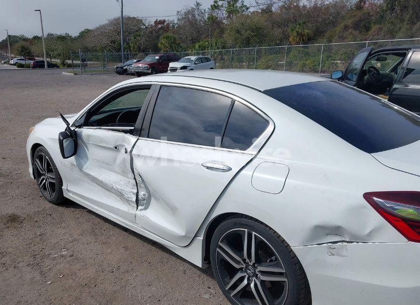 Photo 6 of 2017 Honda Accord SPORT (VIN 1HGCR2F54HA037786)