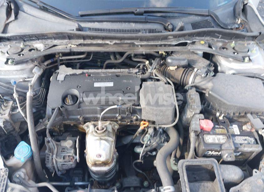 Photo 10 of 2017 Honda Accord SPORT (VIN 1HGCR2F54HA077883)