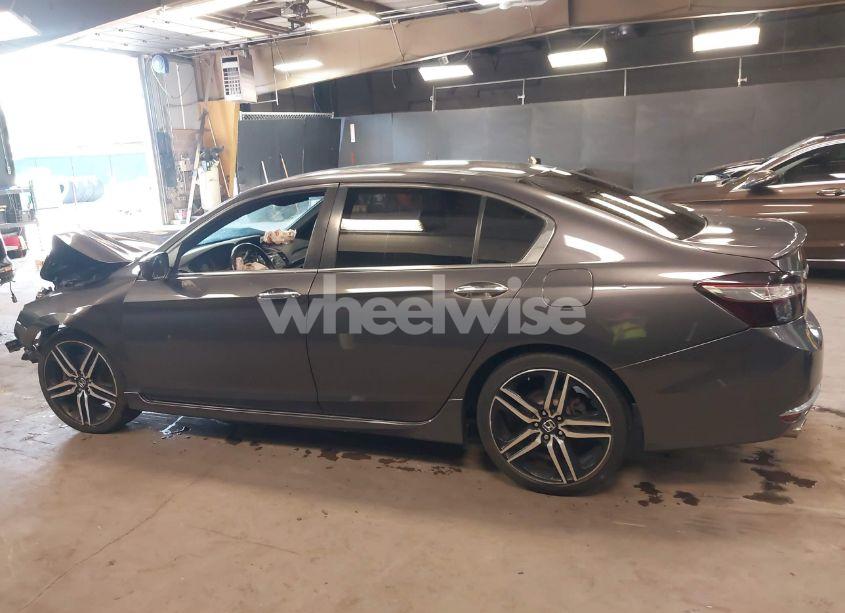 Photo 13 of 2017 Honda Accord SPORT (VIN 1HGCR2F54HA139590)