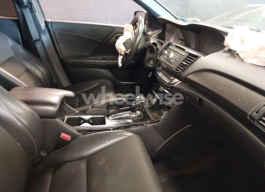 Photo 5 of 2017 Honda Accord SPORT (VIN 1HGCR2F54HA139590)