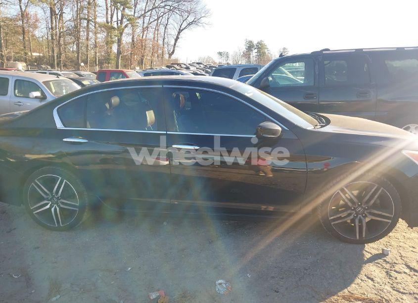 Photo 13 of 2017 Honda Accord SPORT (VIN 1HGCR2F54HA168569)