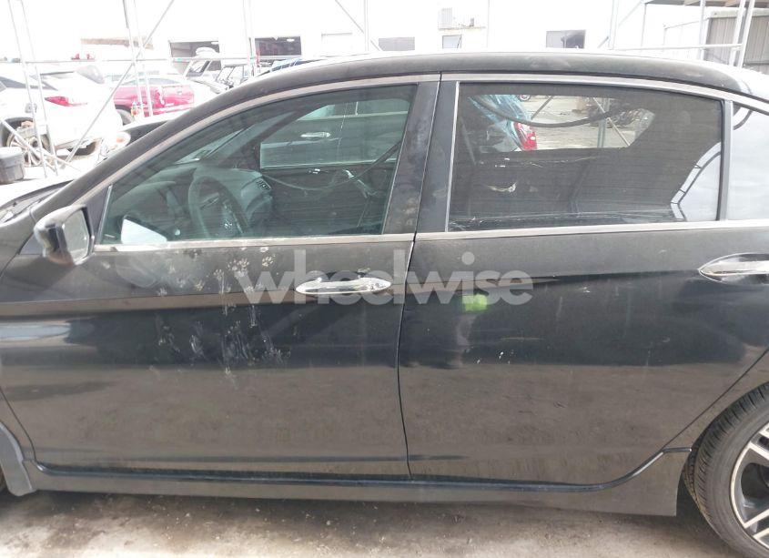 Photo 15 of 2017 Honda Accord SPORT (VIN 1HGCR2F54HA186859)