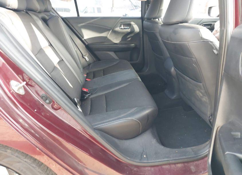 Photo 8 of 2017 Honda Accord SPORT (VIN 1HGCR2F54HA241682)