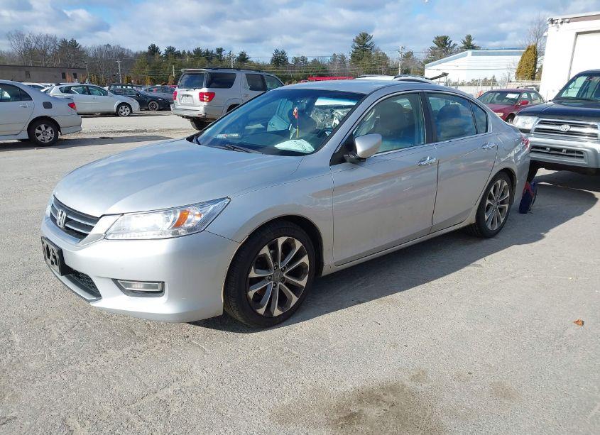 Photo 2 of 2013 Honda Accord SPORT (VIN 1HGCR2F55DA038052)