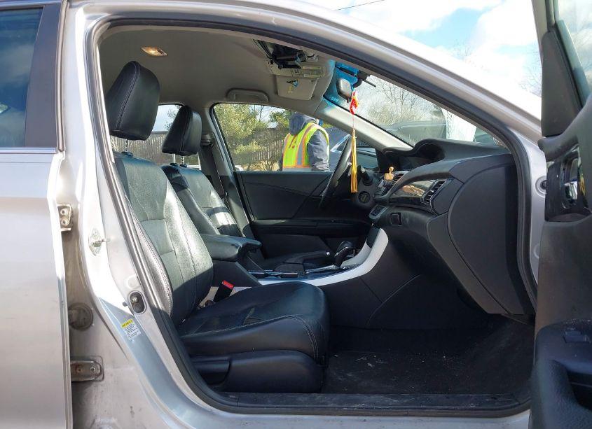 Photo 5 of 2013 Honda Accord SPORT (VIN 1HGCR2F55DA038052)