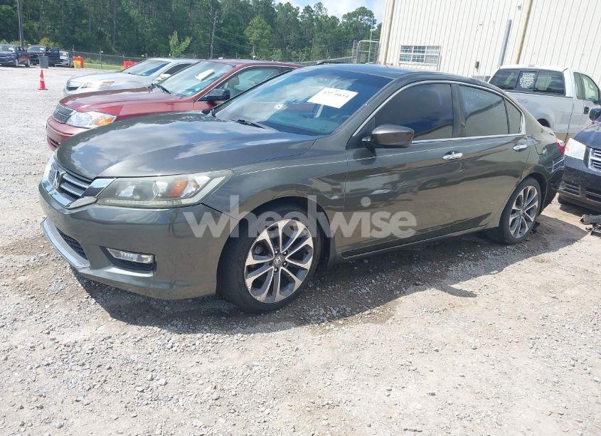 Photo 2 of 2013 Honda Accord SPORT (VIN 1HGCR2F55DA133596)