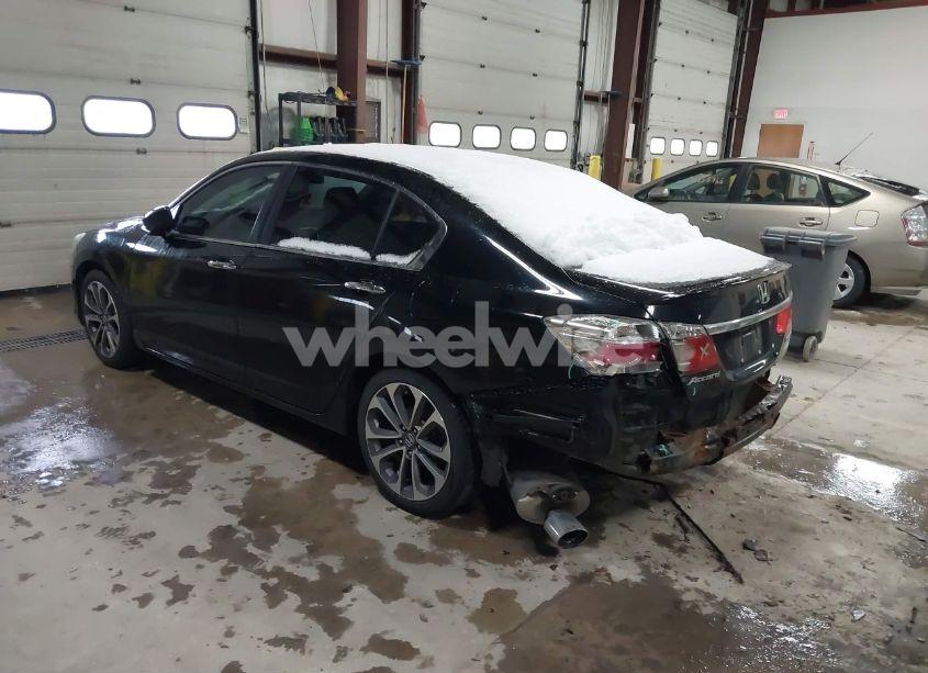 Photo 3 of 2015 Honda Accord SPORT (VIN 1HGCR2F55FA003949)
