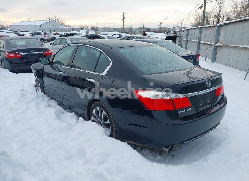Photo 3 of 2015 Honda Accord SPORT (VIN 1HGCR2F55FA019259)