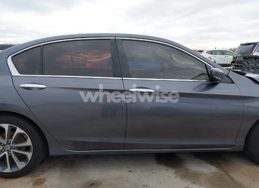 Photo 13 of 2015 Honda Accord SPORT (VIN 1HGCR2F55FA082023)