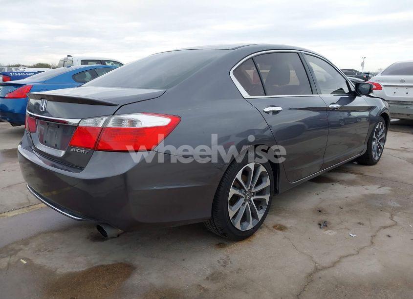 Photo 4 of 2015 Honda Accord SPORT (VIN 1HGCR2F55FA082023)