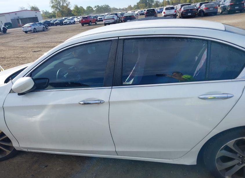 Photo 14 of 2015 Honda Accord SPORT (VIN 1HGCR2F55FA091739)