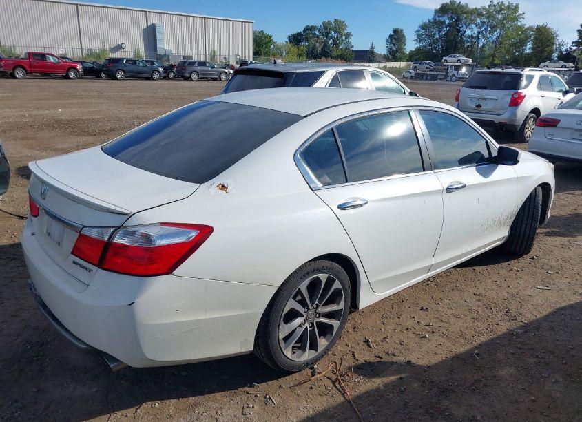 Photo 4 of 2015 Honda Accord SPORT (VIN 1HGCR2F55FA091739)