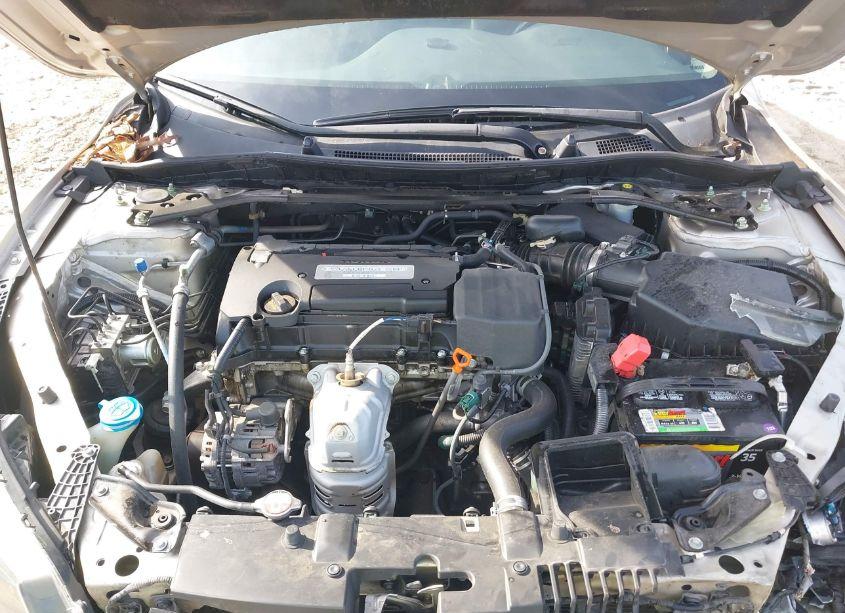 Photo 10 of 2015 Honda Accord SPORT (VIN 1HGCR2F55FA100732)