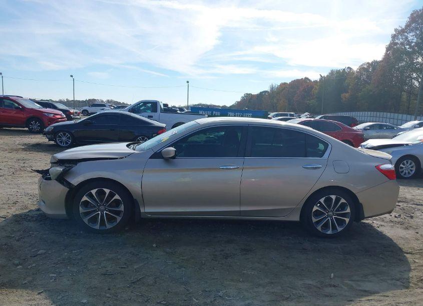 Photo 14 of 2015 Honda Accord SPORT (VIN 1HGCR2F55FA100732)