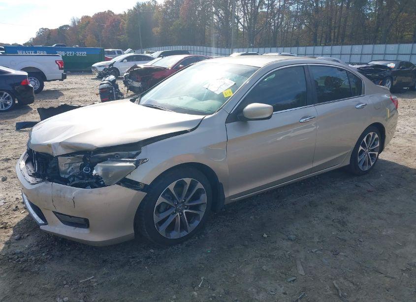 Photo 2 of 2015 Honda Accord SPORT (VIN 1HGCR2F55FA100732)