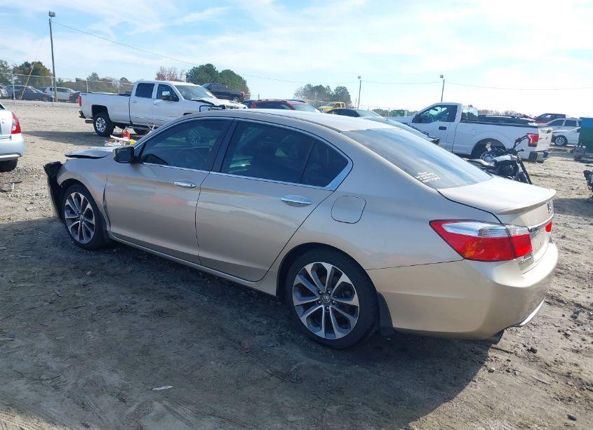 Photo 3 of 2015 Honda Accord SPORT (VIN 1HGCR2F55FA100732)