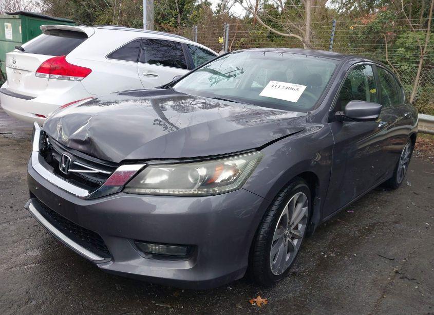 Photo 2 of 2015 Honda Accord SPORT (VIN 1HGCR2F55FA106630)