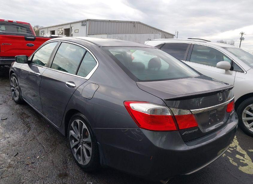 Photo 3 of 2015 Honda Accord SPORT (VIN 1HGCR2F55FA106630)