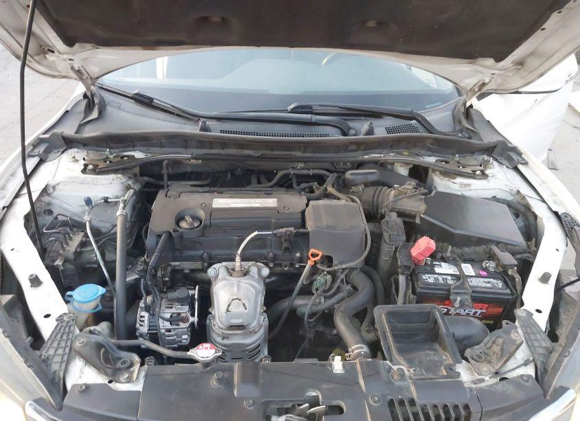 Photo 10 of 2015 Honda Accord SPORT (VIN 1HGCR2F55FA115831)