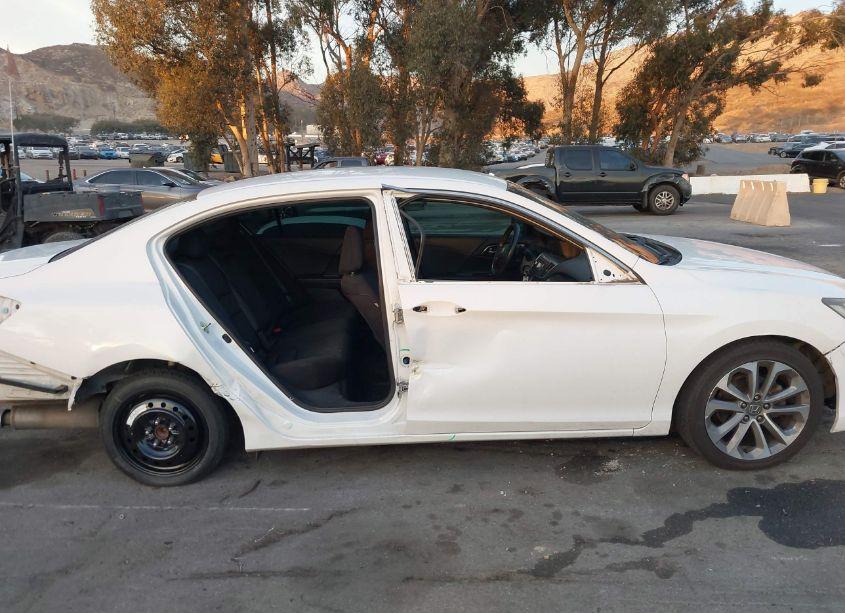 Photo 14 of 2015 Honda Accord SPORT (VIN 1HGCR2F55FA115831)