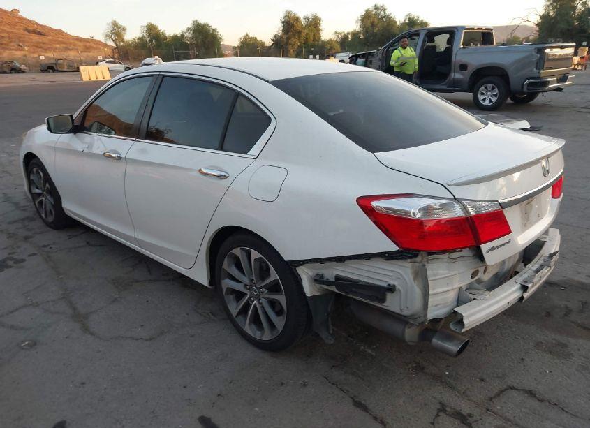 Photo 3 of 2015 Honda Accord SPORT (VIN 1HGCR2F55FA115831)