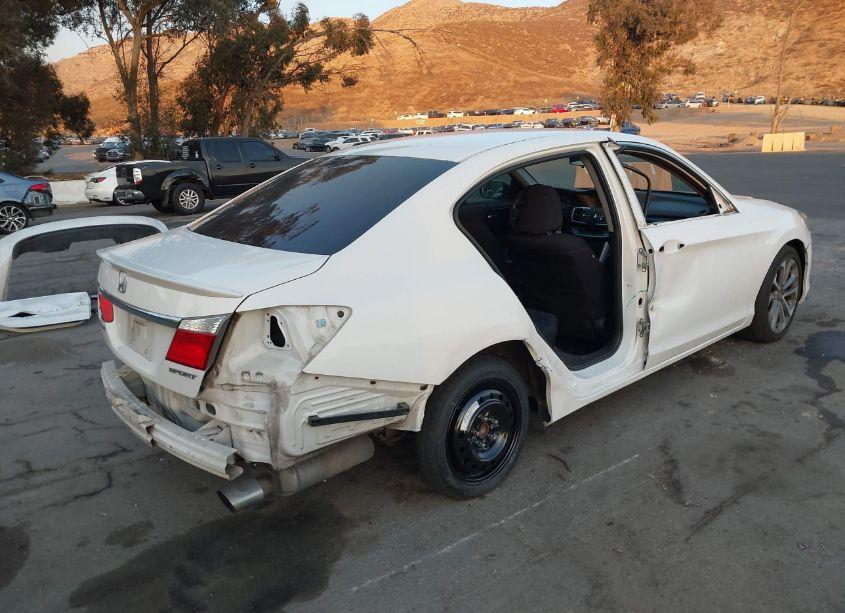 Photo 4 of 2015 Honda Accord SPORT (VIN 1HGCR2F55FA115831)