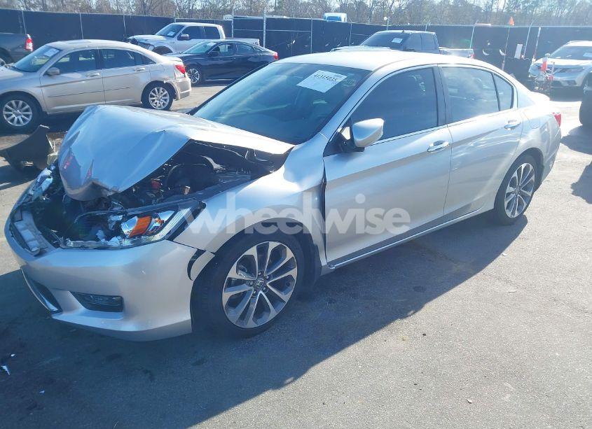 Photo 2 of 2015 Honda Accord SPORT (VIN 1HGCR2F55FA200457)