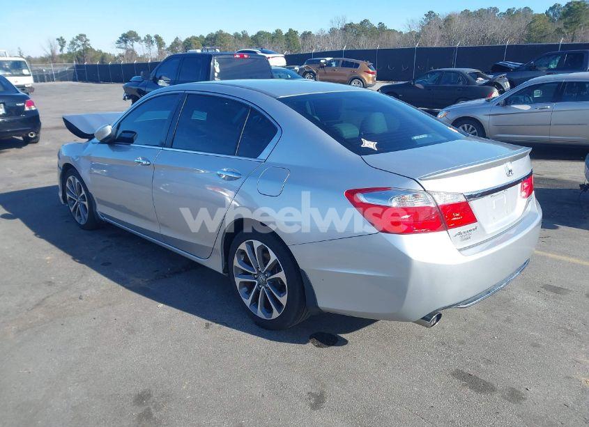 Photo 3 of 2015 Honda Accord SPORT (VIN 1HGCR2F55FA200457)