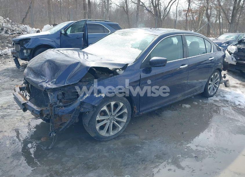 Photo 2 of 2015 Honda Accord SPORT (VIN 1HGCR2F55FA226296)