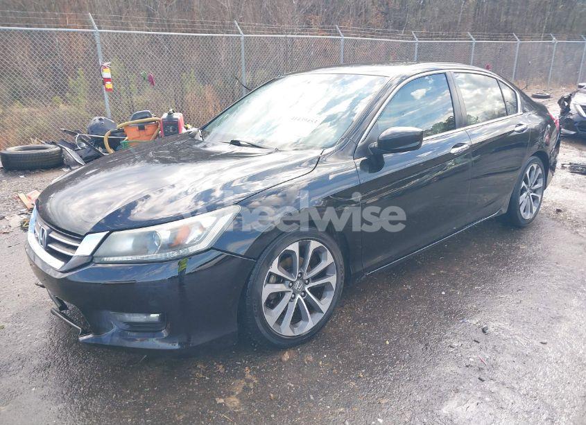 Photo 2 of 2015 Honda Accord SPORT (VIN 1HGCR2F55FA234219)
