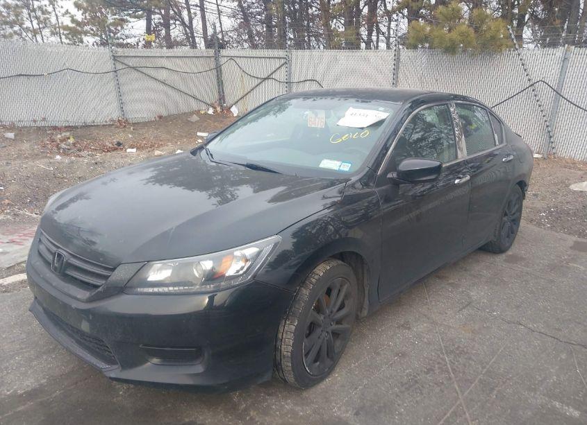 Photo 2 of 2015 Honda Accord SPORT (VIN 1HGCR2F55FA267303)