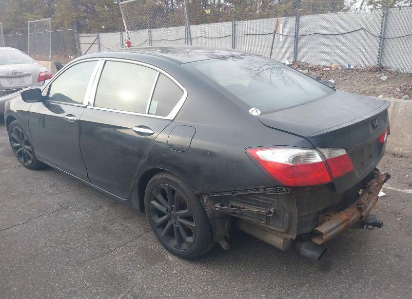 Photo 3 of 2015 Honda Accord SPORT (VIN 1HGCR2F55FA267303)