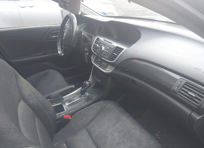 Photo 5 of 2015 Honda Accord SPORT (VIN 1HGCR2F55FA267303)