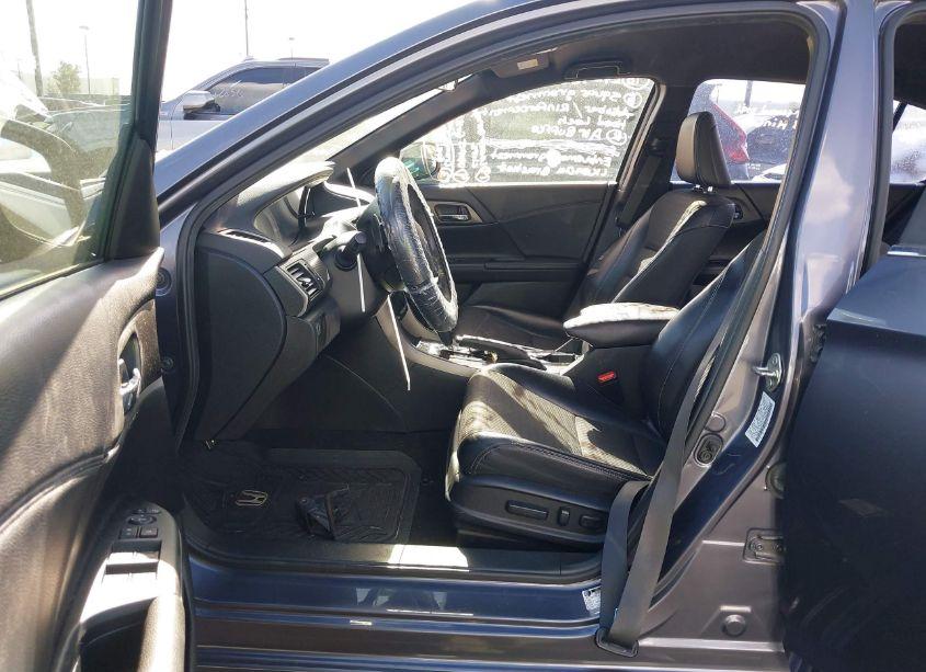 Photo 5 of 2016 Honda Accord SPORT (VIN 1HGCR2F55GA047287)