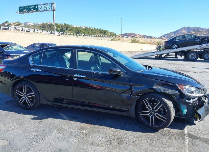 Photo 13 of 2016 Honda Accord SPORT (VIN 1HGCR2F55GA136938)