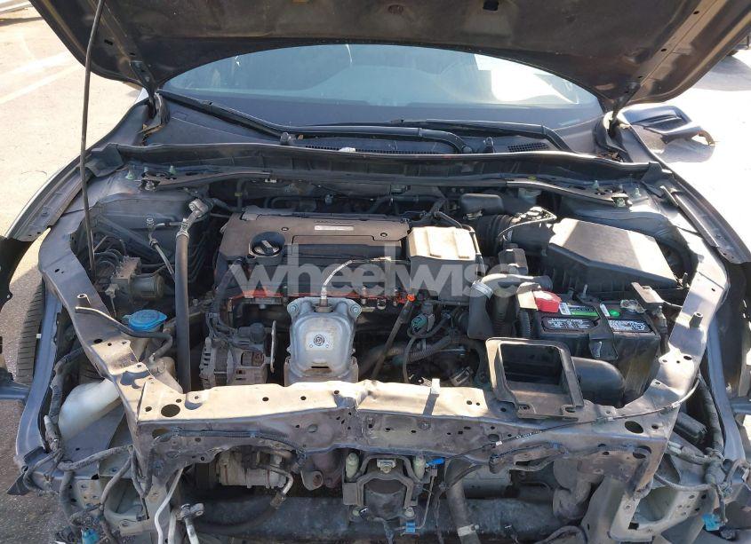 Photo 10 of 2016 Honda Accord SPORT (VIN 1HGCR2F55GA164724)